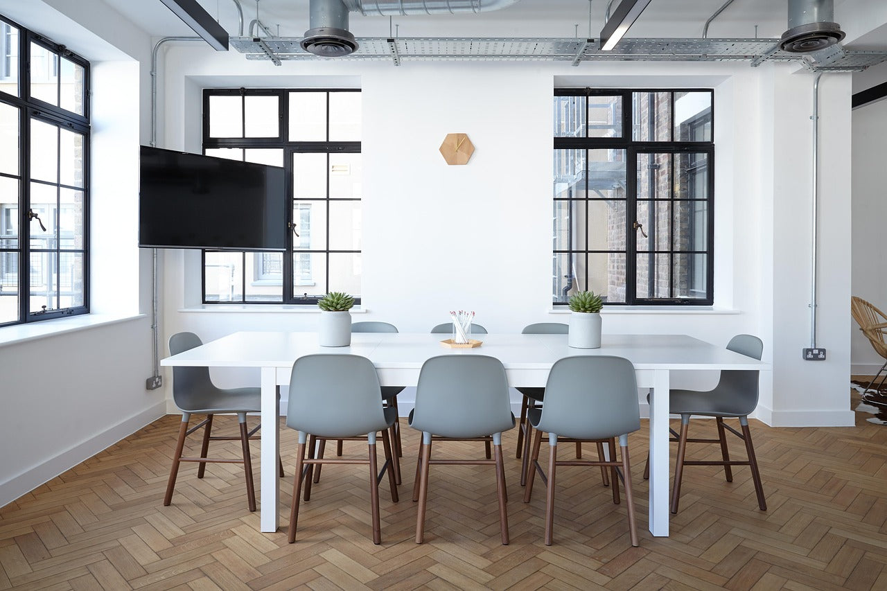 From Desks to Dialogue: Rethinking Workplace Experiences in the Hybrid Era